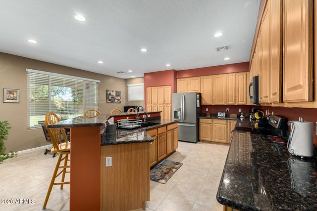 7972 W DONALD Drive, Peoria, AZ 85383