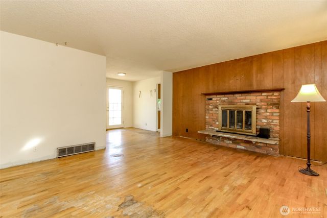 16235 NE 51st Street, Redmond, WA 98052