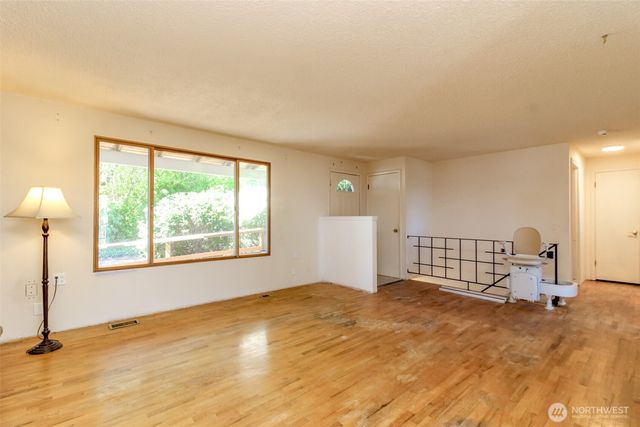 16235 NE 51st Street, Redmond, WA 98052