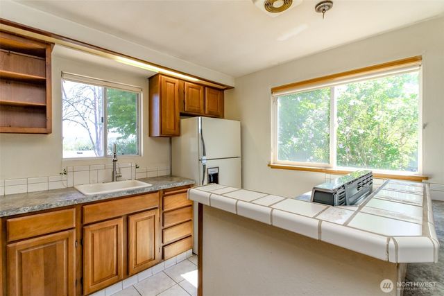 16235 NE 51st Street, Redmond, WA 98052