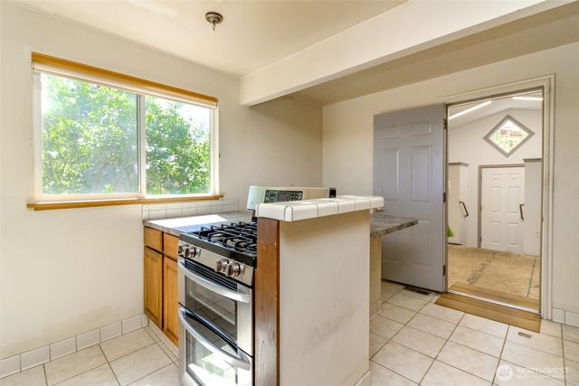 16235 NE 51st Street, Redmond, WA 98052