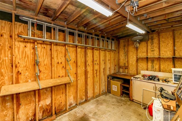 16235 NE 51st Street, Redmond, WA 98052