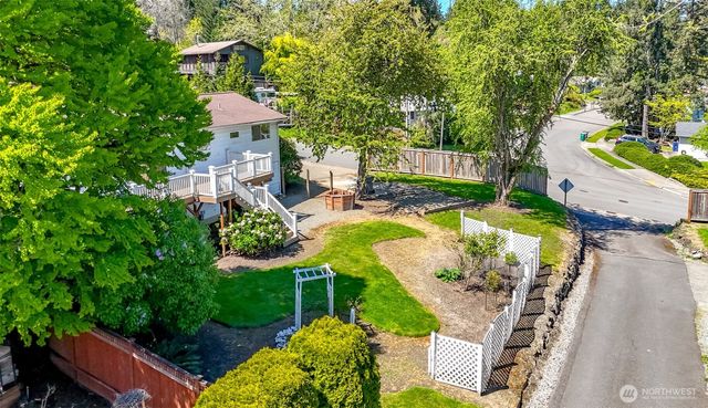16235 NE 51st Street, Redmond, WA 98052