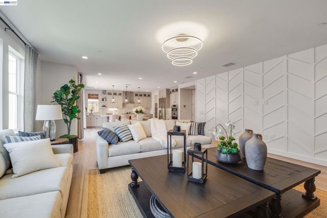 32651 Singh Circle, Union City, CA 94587