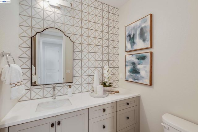 32651 Singh Circle, Union City, CA 94587