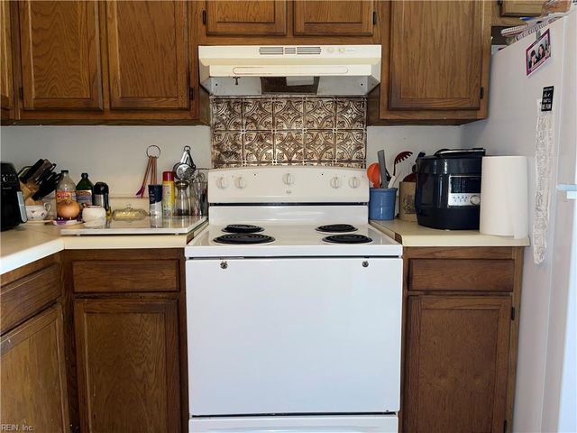 901 Pendergrass CT, Virginia Beach, VA 23454