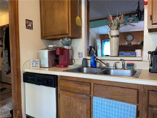 901 Pendergrass CT, Virginia Beach, VA 23454