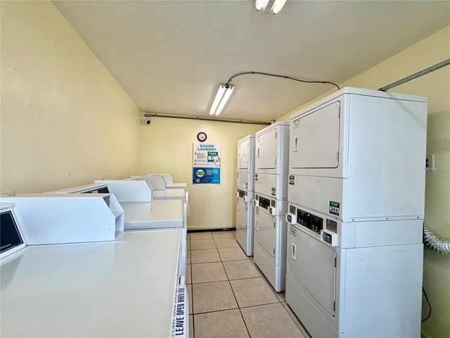 379 S MCMULLEN BOOTH ROAD 75, Clearwater, FL 33759
