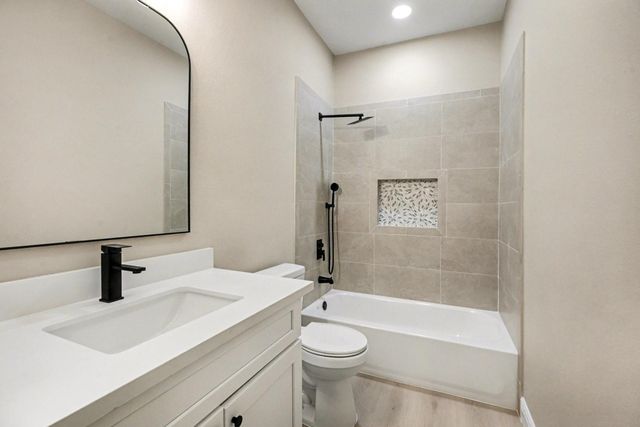 2006 Bellview Street, La Marque, TX 77568