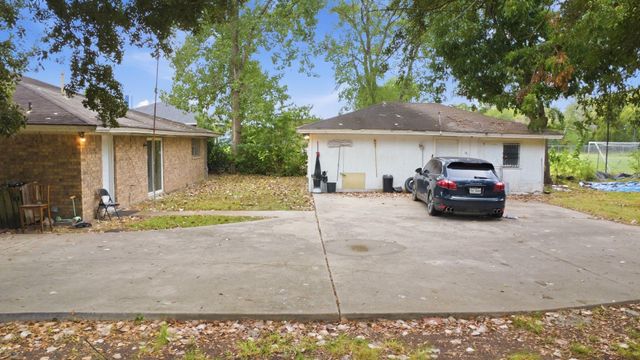 14054 Ambrose Street, Houston, TX 77045