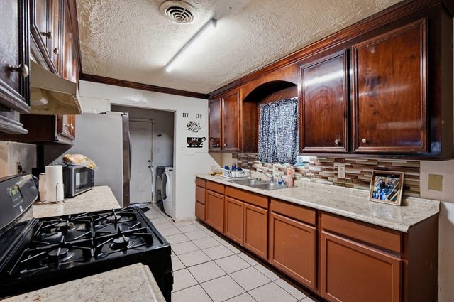 14054 Ambrose Street, Houston, TX 77045