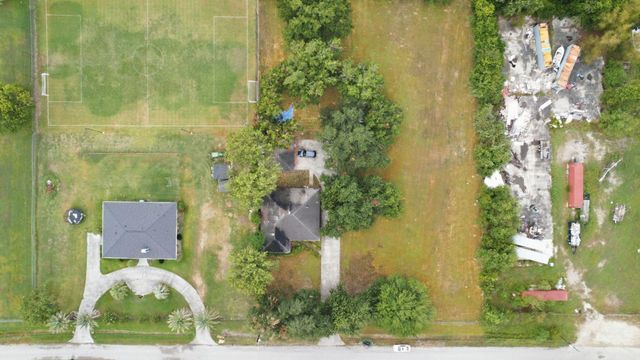 14054 Ambrose Street, Houston, TX 77045