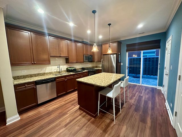 1193 S Grove Avenue 9, Oak Park, IL 60304