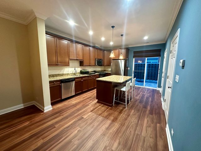 1193 S Grove Avenue 9, Oak Park, IL 60304