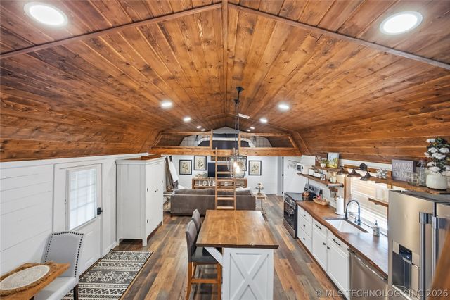 168 Kiamichi, Eufaula, OK 74432
