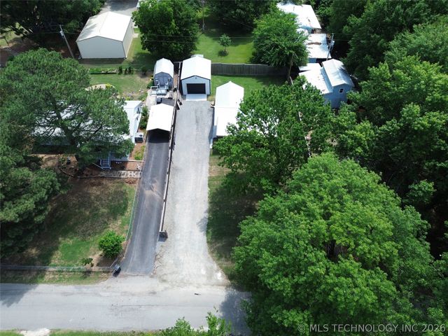 168 Kiamichi, Eufaula, OK 74432