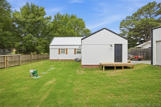 168 Kiamichi, Eufaula, OK 74432
