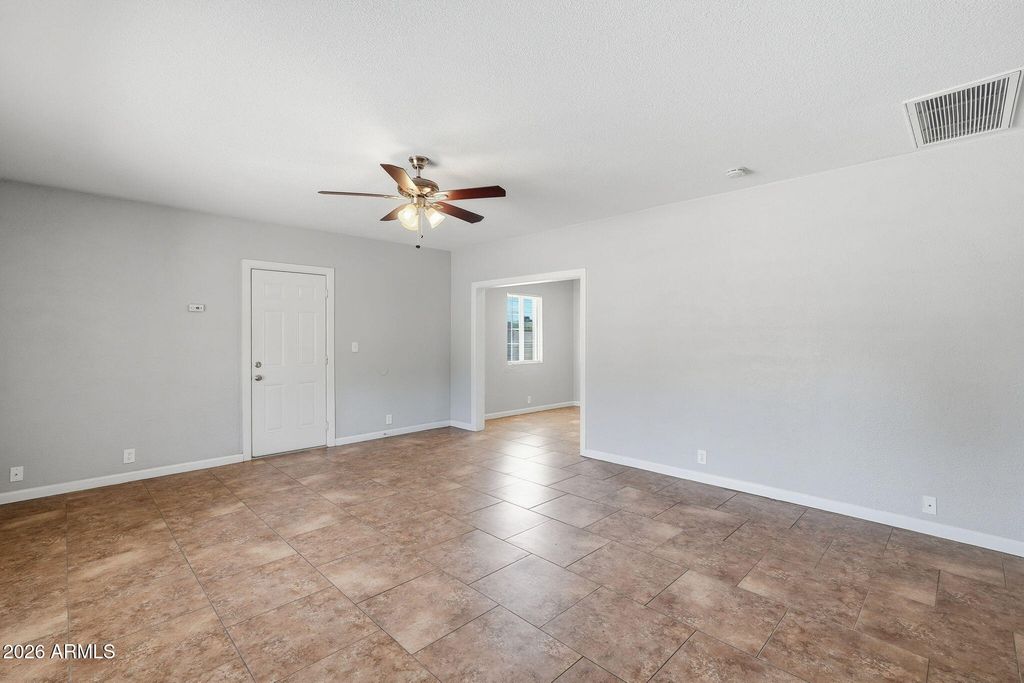 2301 W SAN MIGUEL Avenue, Phoenix, AZ 85015 — photo 4