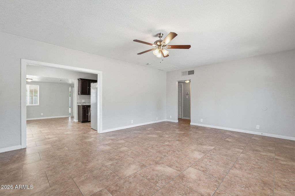 2301 W SAN MIGUEL Avenue, Phoenix, AZ 85015 — photo 5