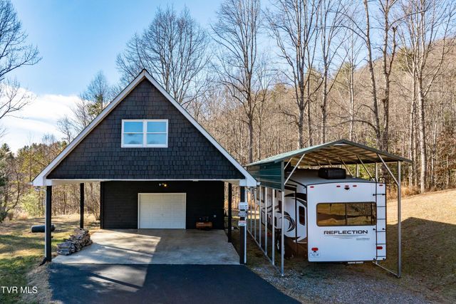 718 Copperhead Hollow Road, Mountain City, TN 37683