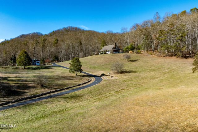 718 Copperhead Hollow Road, Mountain City, TN 37683