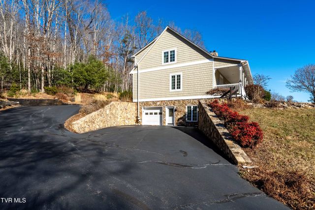 718 Copperhead Hollow Road, Mountain City, TN 37683