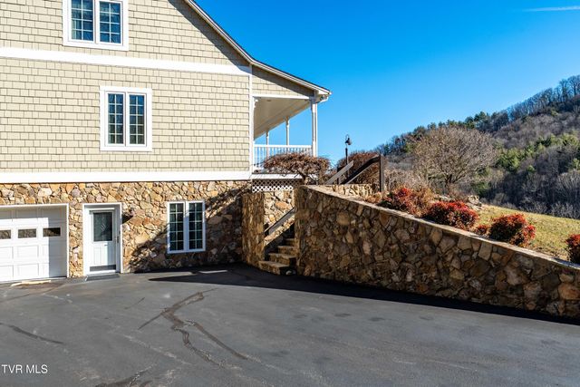 718 Copperhead Hollow Road, Mountain City, TN 37683