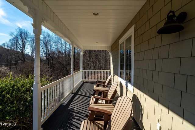 718 Copperhead Hollow Road, Mountain City, TN 37683