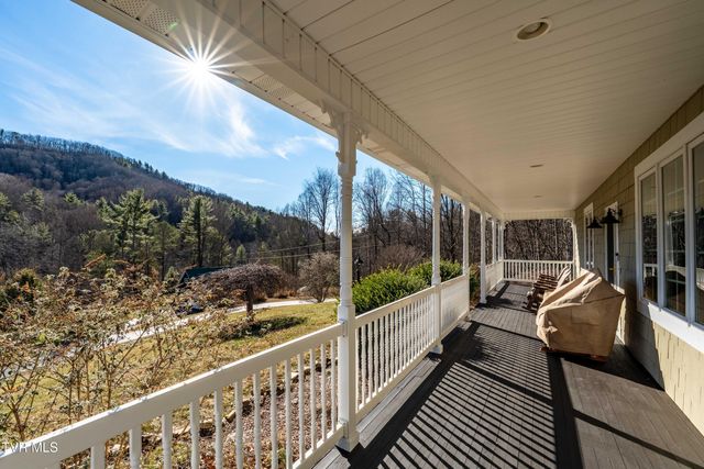 718 Copperhead Hollow Road, Mountain City, TN 37683