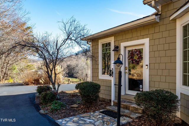 718 Copperhead Hollow Road, Mountain City, TN 37683