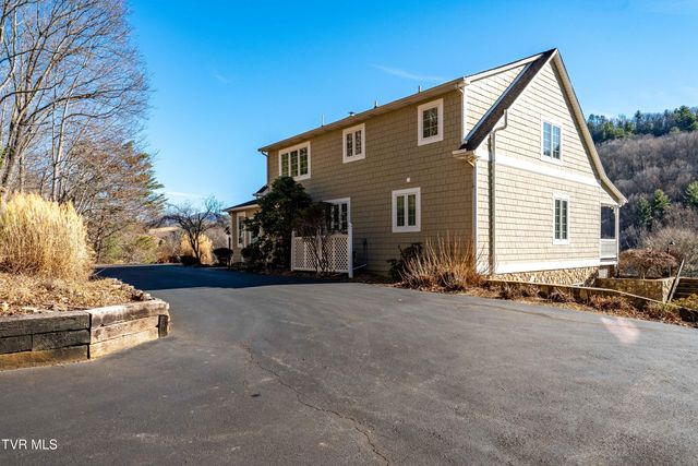 718 Copperhead Hollow Road, Mountain City, TN 37683