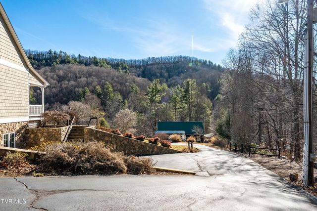 718 Copperhead Hollow Road, Mountain City, TN 37683