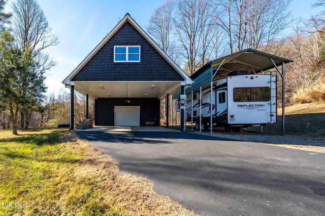 718 Copperhead Hollow Road, Mountain City, TN 37683