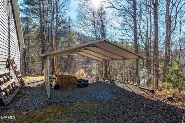718 Copperhead Hollow Road, Mountain City, TN 37683