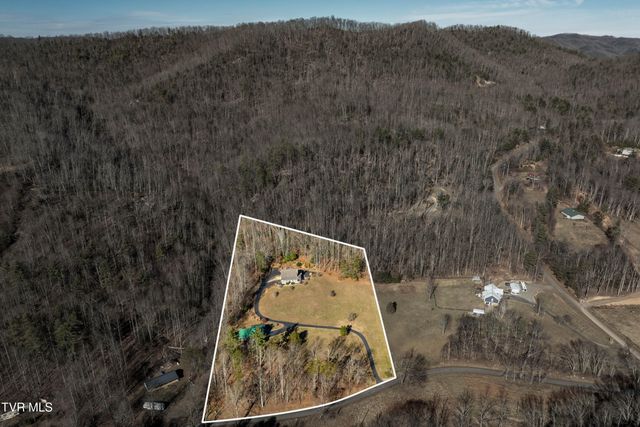 718 Copperhead Hollow Road, Mountain City, TN 37683