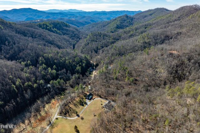 718 Copperhead Hollow Road, Mountain City, TN 37683