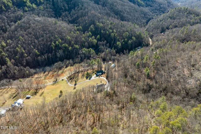 718 Copperhead Hollow Road, Mountain City, TN 37683