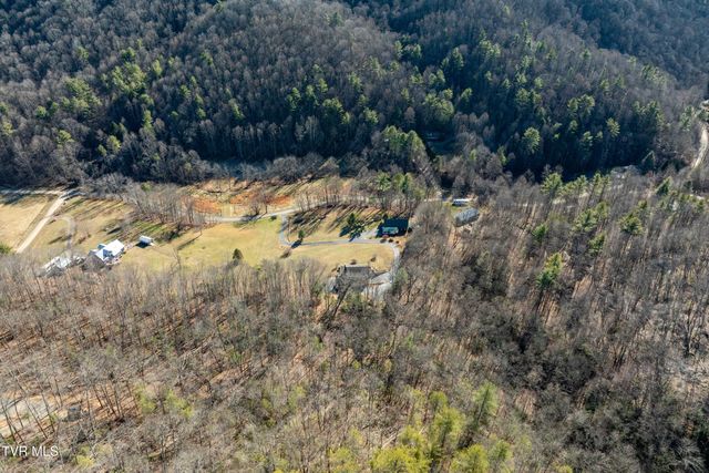 718 Copperhead Hollow Road, Mountain City, TN 37683