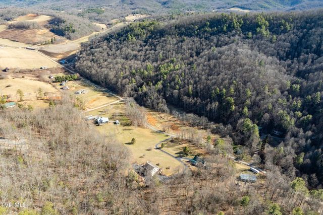 718 Copperhead Hollow Road, Mountain City, TN 37683
