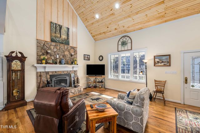 718 Copperhead Hollow Road, Mountain City, TN 37683