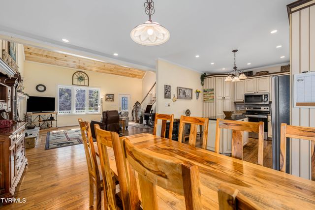 718 Copperhead Hollow Road, Mountain City, TN 37683