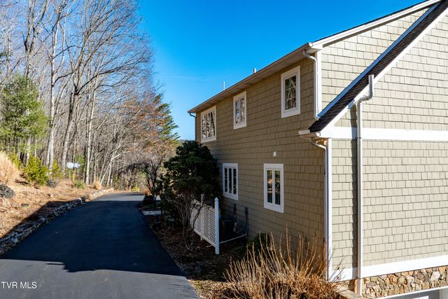 718 Copperhead Hollow Road, Mountain City, TN 37683