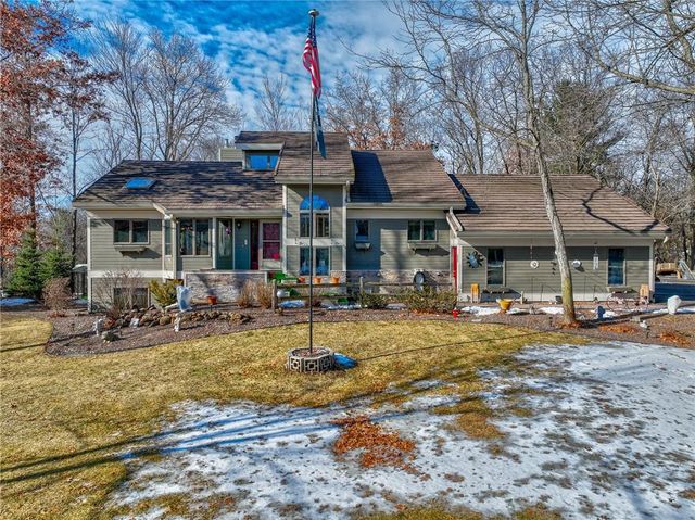 2715 Cherry Blossom Lane, Menomonie, WI 54751