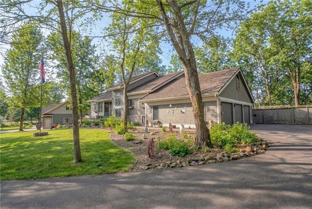 2715 Cherry Blossom Lane, Menomonie, WI 54751