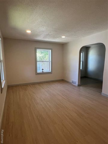 552 N Harris Road, Ypsilanti, MI 48198