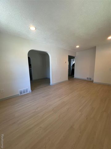 552 N Harris Road, Ypsilanti, MI 48198