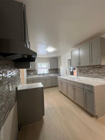 552 N Harris Road, Ypsilanti, MI 48198