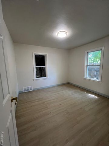 552 N Harris Road, Ypsilanti, MI 48198