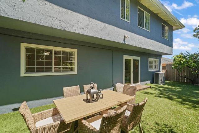 2715 Belmont Canyon, Belmont, CA 94002