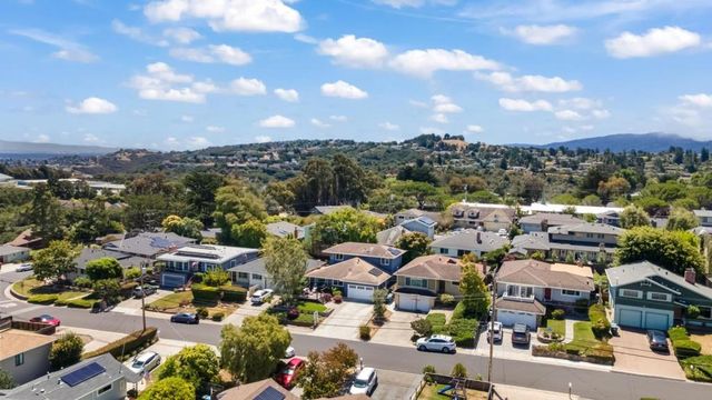 2715 Belmont Canyon, Belmont, CA 94002